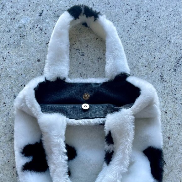 Soft and Fluffy Faux Fur Flower Tote Bag in Black and White for Girls or Women - Picture 4 of 5